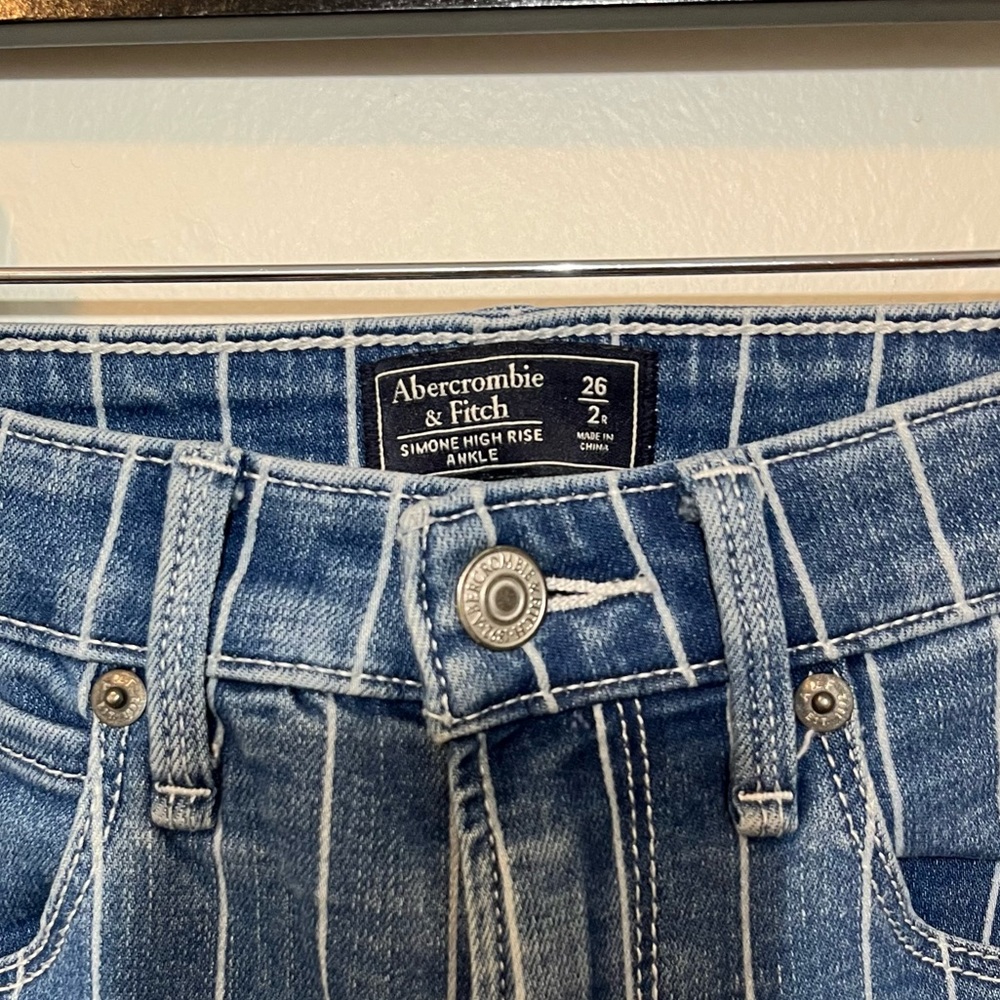 Abercrombie High Rise Pinstripe Ankle Jeans - Picture 4 of 4